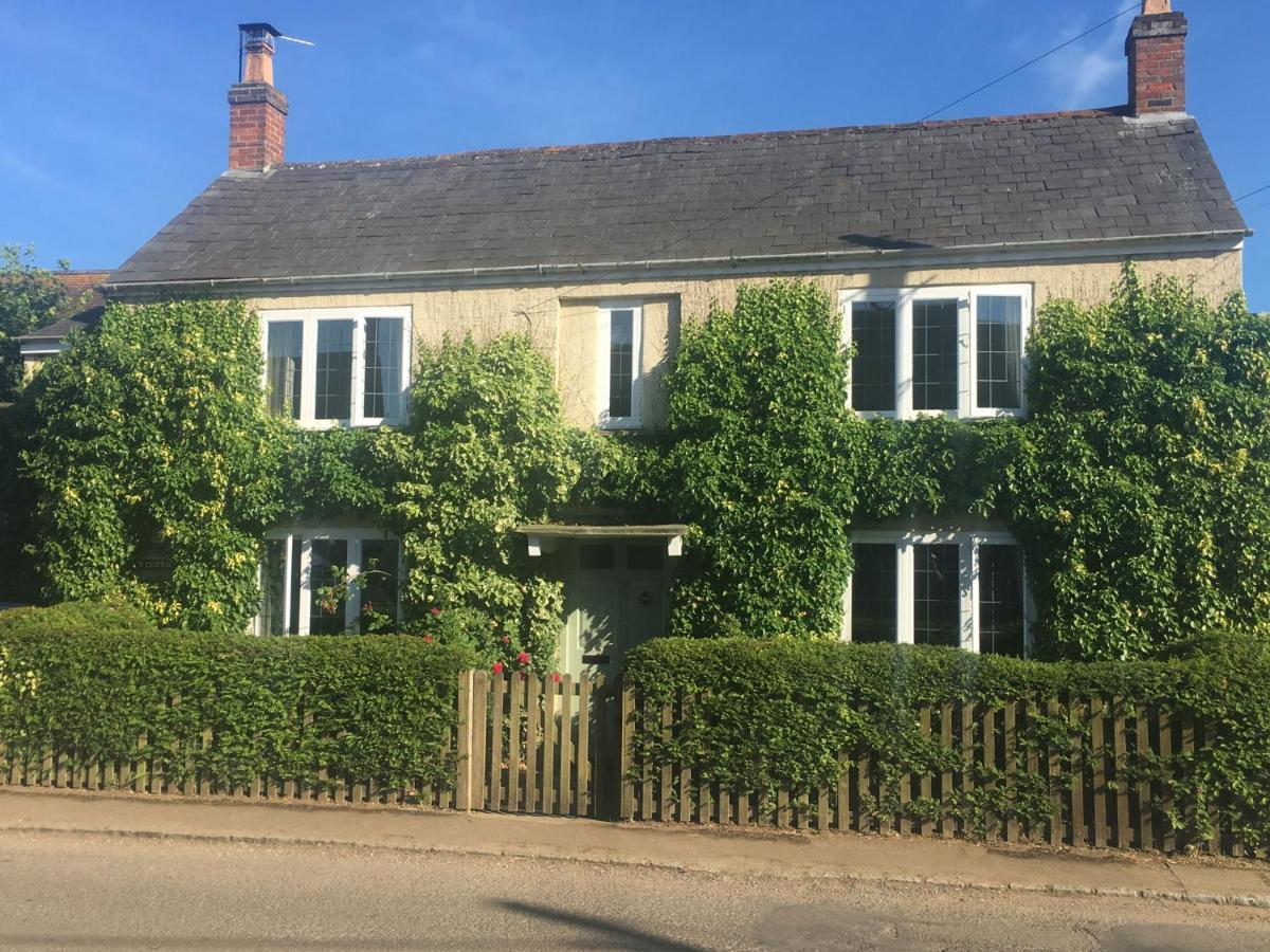 Ivy Cottage B And B Бъкингам Екстериор снимка