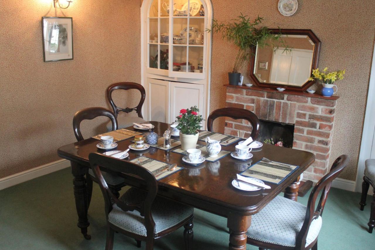 Ivy Cottage B And B Бъкингам Екстериор снимка